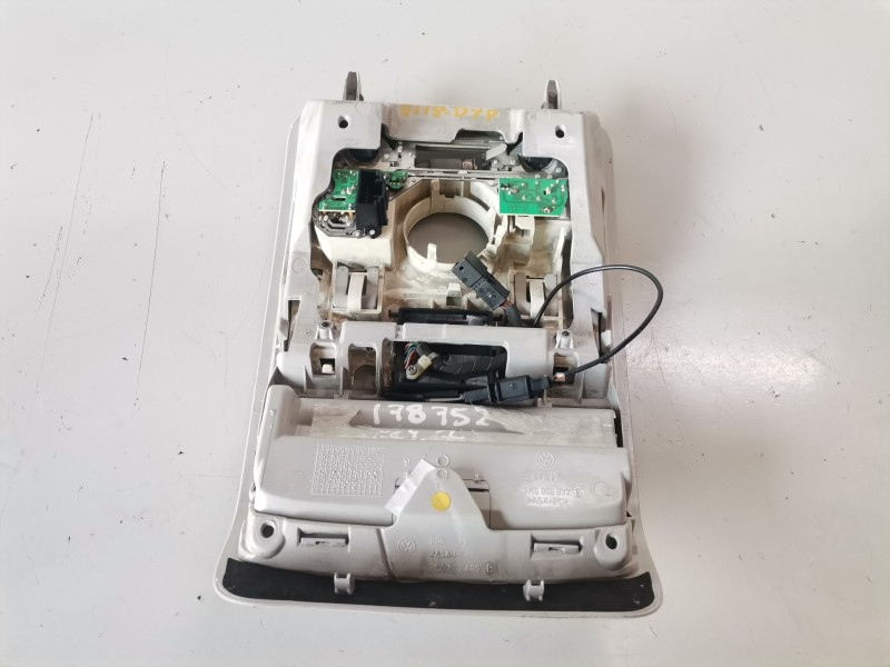 Recambio de luz interior para volkswagen passat berlina (3c2) bkp referencia OEM IAM   