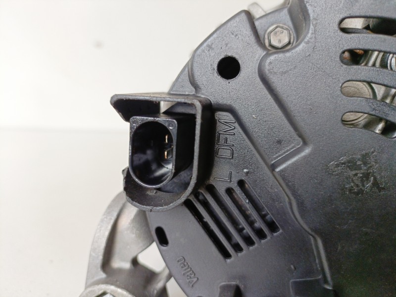 Recambio de alternador para audi a4 avant (8e) bfc referencia OEM IAM 0986044470  