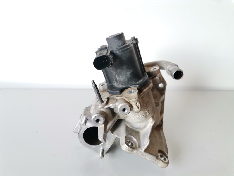 Recambio de valvula egr para renault clio iii k9k770 referencia OEM IAM 8200846454C  