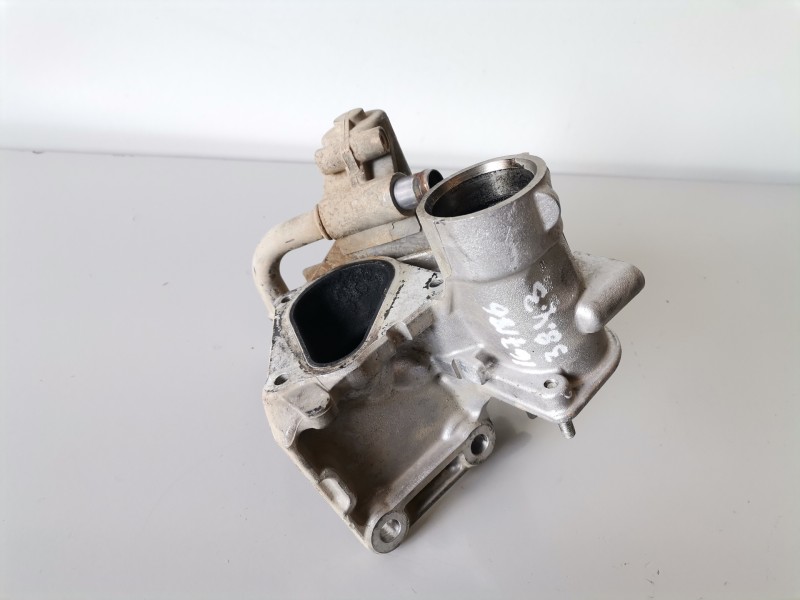 Recambio de valvula egr para renault clio iii k9k770 referencia OEM IAM 8200846454C  
