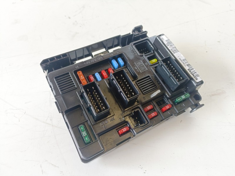 Recambio de caja reles / fusibles para peugeot partner (s2) 9hx referencia OEM IAM 965061858000  