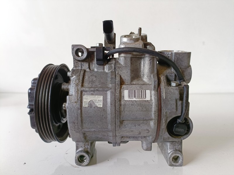 Recambio de compresor aire acondicionado para audi a4 avant (8e) bfc referencia OEM IAM 4472208433  
