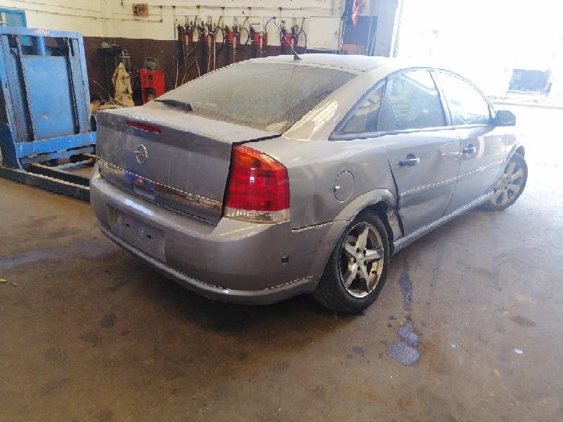 opel vectra c berlina del año 2007