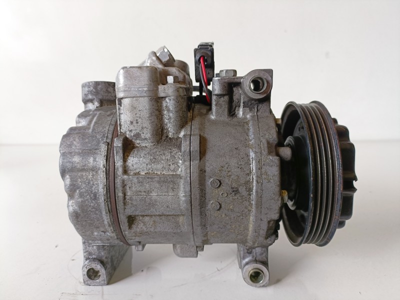 Recambio de compresor aire acondicionado para audi a4 avant (8e) bfc referencia OEM IAM 4472208433  