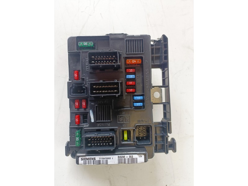 Recambio de caja reles / fusibles para peugeot partner (s2) 9hx referencia OEM IAM 965061858000  
