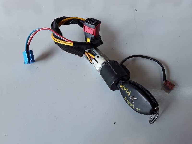 Recambio de conmutador de arranque para citroen xsara familiar rhy referencia OEM IAM   