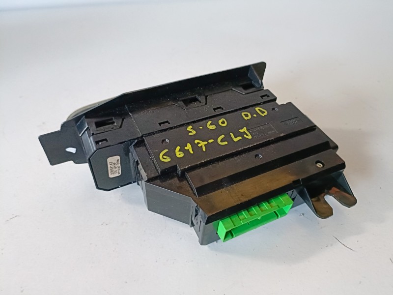 Recambio de mando elevalunas delantero derecho para volvo s60 berlina d5244t2 referencia OEM IAM 30658147  