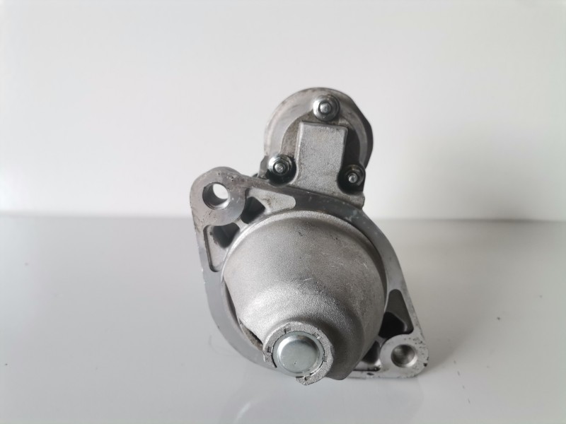 Recambio de motor arranque para opel corsa c y17dt referencia OEM IAM 09020143  