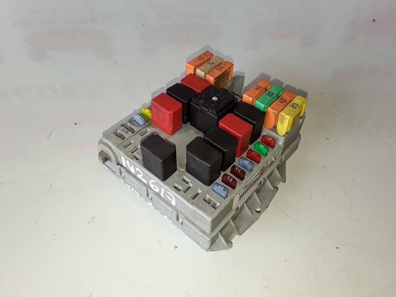 Recambio de caja reles / fusibles para fiat i doblò (223) cargo 223b1000 referencia OEM IAM 51763772  