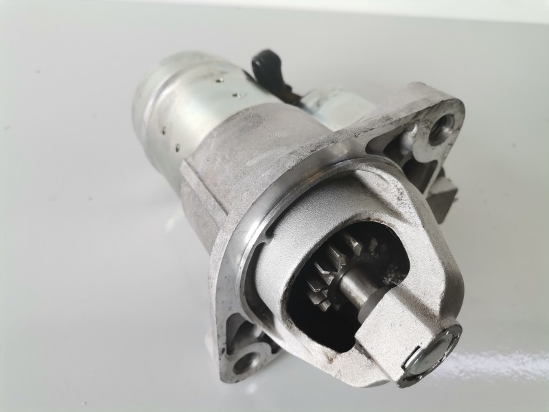 Recambio de motor arranque para opel corsa c y17dt referencia OEM IAM 09020143  