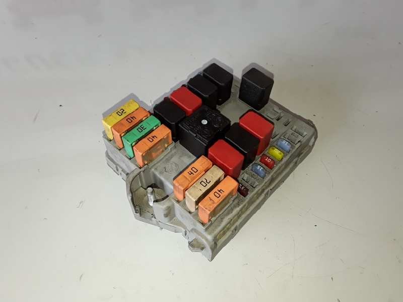 Recambio de caja reles / fusibles para fiat i doblò (223) cargo 223b1000 referencia OEM IAM 51763772  