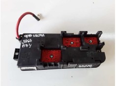 Recambio de caja reles / fusibles para opel vectra c berlina z18xe referencia OEM IAM 13112917   2