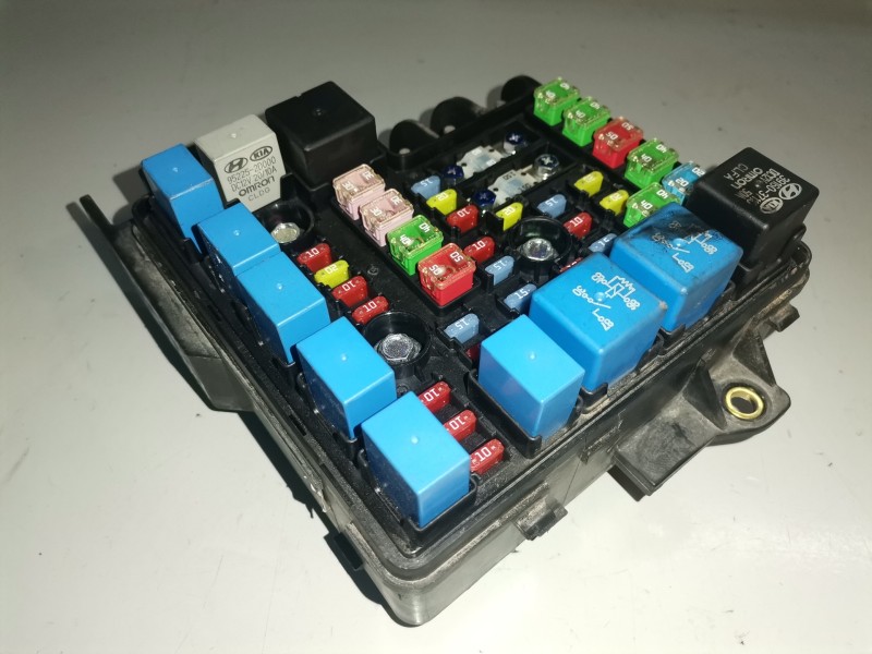Recambio de caja reles / fusibles para hyundai i30 (fd) d4fb referencia OEM IAM 3916025000  