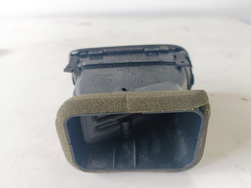Recambio de rejilla aireadora para volkswagen golf vii (5g1/be1) clh referencia OEM IAM 5G1819704D  