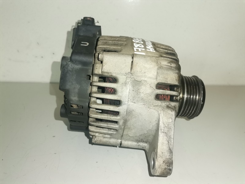 Recambio de alternador para hyundai i30 (fd) d4fb referencia OEM IAM 2655475/373002A110  