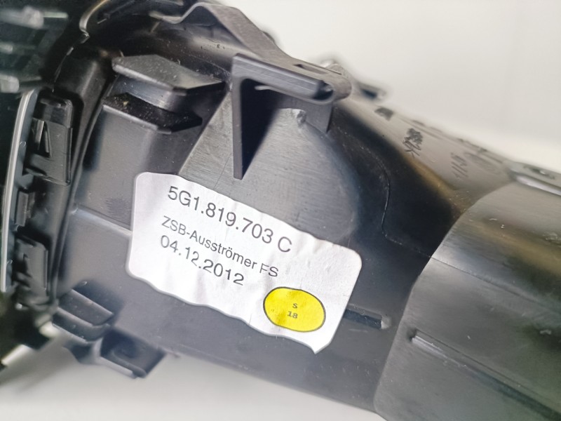 Recambio de rejilla aireadora para volkswagen golf vii (5g1/be1) clh referencia OEM IAM 5G1819703C  