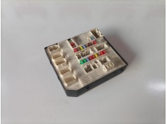 Recambio de caja reles / fusibles para renault laguna iii berlina m9r742 referencia OEM IAM 284B60012RA  