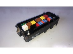 Recambio de caja reles / fusibles para opel vectra c berlina z19dth referencia OEM IAM 13187191 / 519107007  