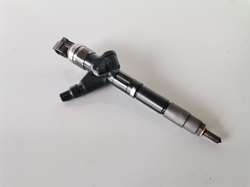 Recambio de inyector para nissan primera berlina (p12) yd22ddt referencia OEM IAM 0950005135  