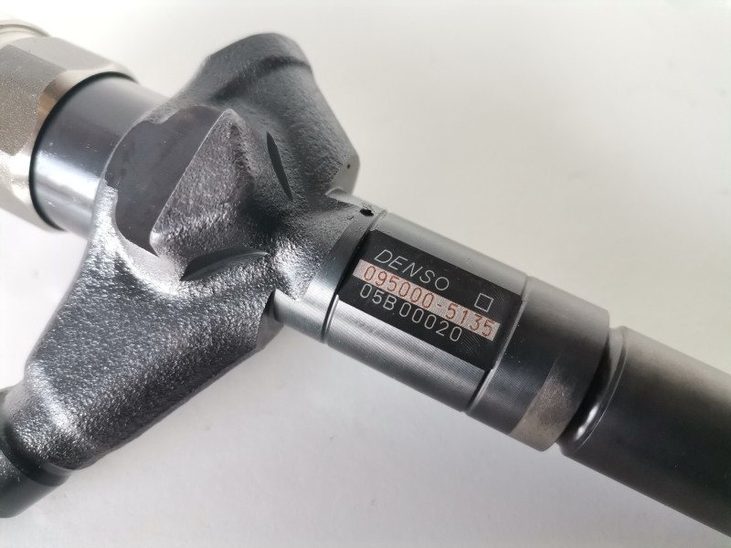 Recambio de inyector para nissan primera berlina (p12) yd22ddt referencia OEM IAM 0950005135  