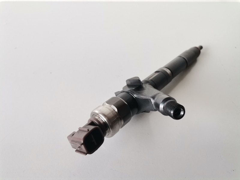 Recambio de inyector para nissan primera berlina (p12) yd22ddt referencia OEM IAM 0950005135  