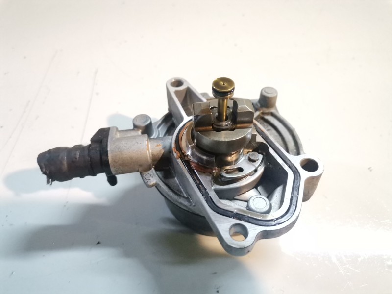 Recambio de depresor freno / bomba vacio para hyundai i30 (fd) d4fb referencia OEM IAM 288102A101  