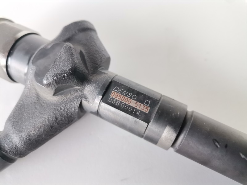 Recambio de inyector para nissan primera berlina (p12) yd22ddt referencia OEM IAM 0950005135  