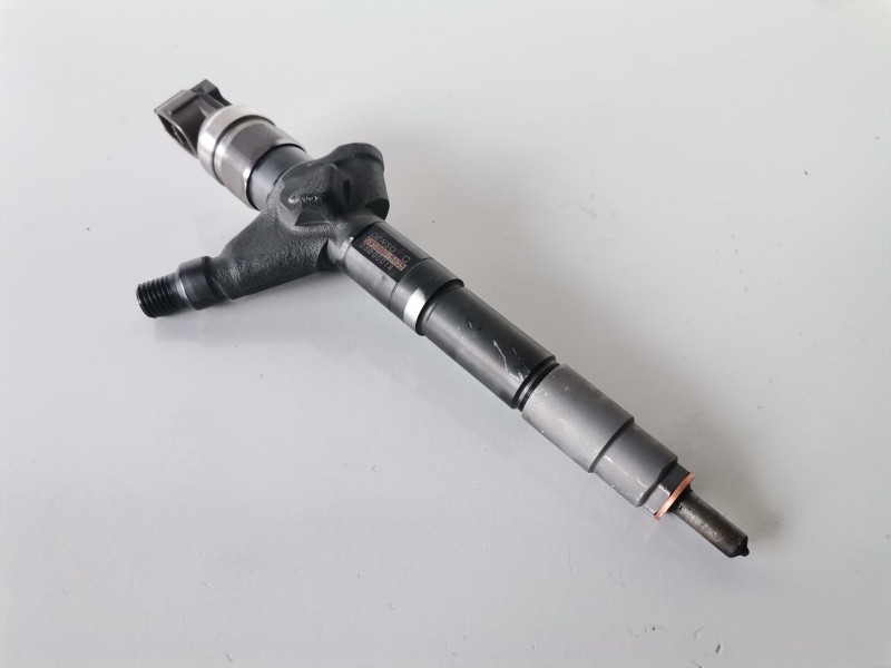 Recambio de inyector para nissan primera berlina (p12) yd22ddt referencia OEM IAM 0950005135  