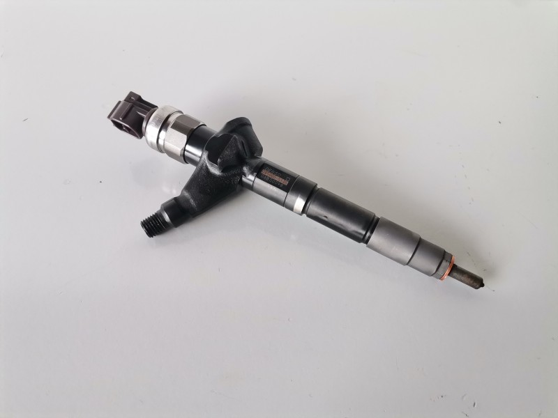 Recambio de inyector para nissan primera berlina (p12) yd22ddt referencia OEM IAM 0950005135  