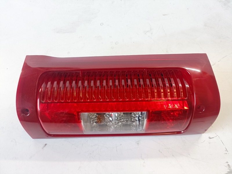 Recambio de piloto trasero izquierdo para peugeot boxer (290/330) furgón bat.2850mm (2002) 814043s referencia OEM IAM   