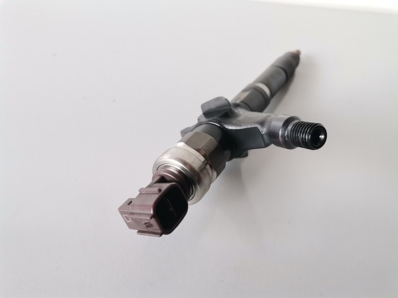 Recambio de inyector para nissan primera berlina (p12) yd22ddt referencia OEM IAM 0950005135  