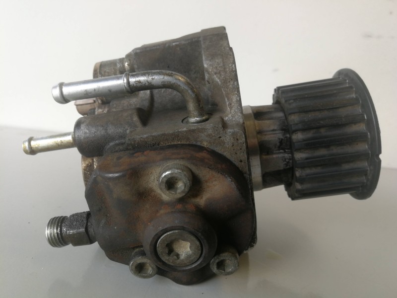 Recambio de bomba combustible para mazda 6 berlina (gg) rf referencia OEM IAM 2940000420/RFJ713800A  