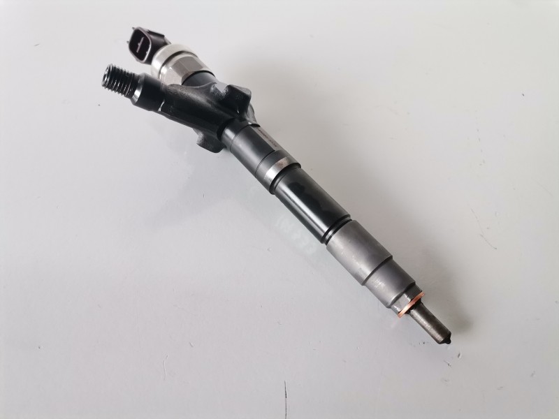 Recambio de inyector para nissan primera berlina (p12) yd22ddt referencia OEM IAM 0950005135  