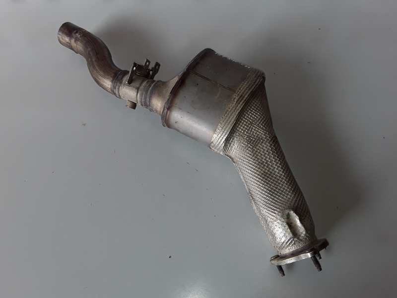 Recambio de catalizador para audi a4 avant (8w5) deu referencia OEM IAM 4G0131703AE/8K0230CA  