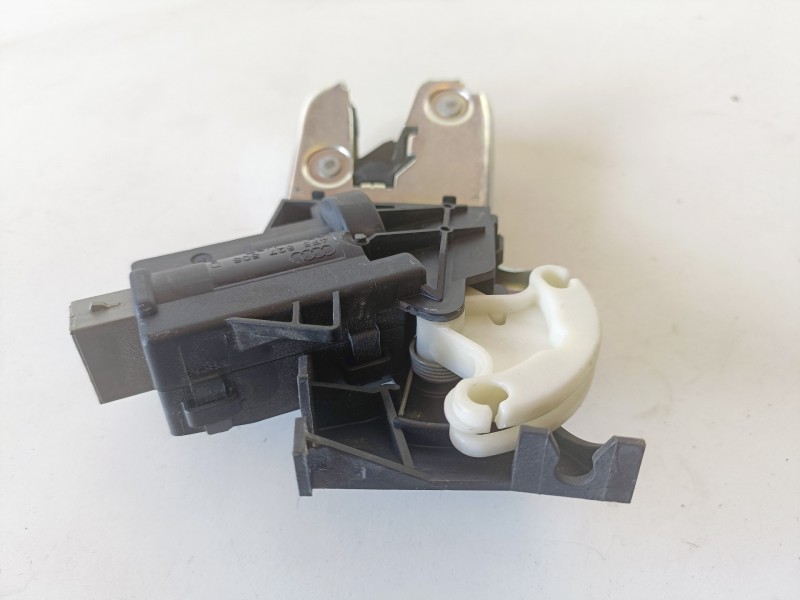 Recambio de cerradura maletero / porton para volkswagen passat berlina (362) cffb referencia OEM IAM 4F5827505D  