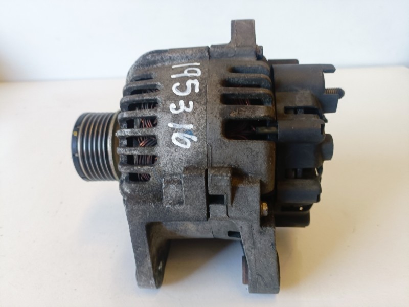 Recambio de alternador para renault scenic ii (jm) k9k732 referencia OEM IAM 8200667614  