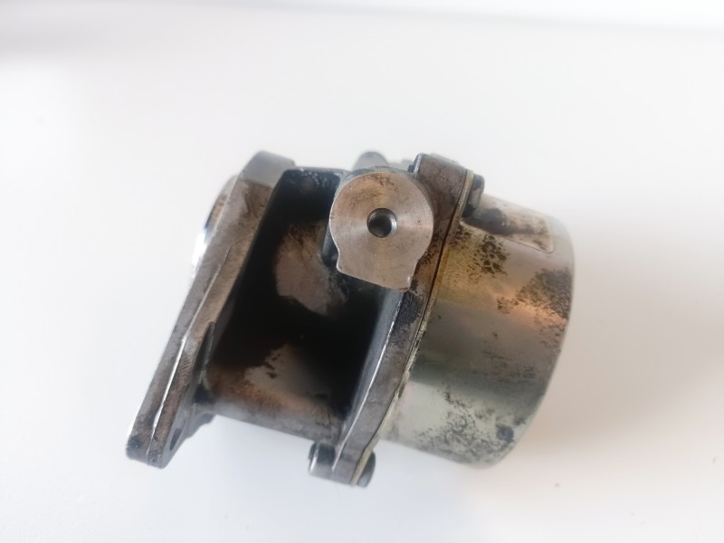 Recambio de depresor freno / bomba vacio para dacia logan 1 k9k792 referencia OEM IAM 8201005306B  