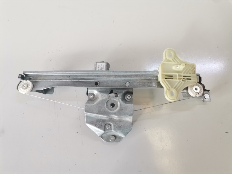 Recambio de elevalunas trasero izquierdo para renault captur i h5f412 referencia OEM IAM 128001472B  