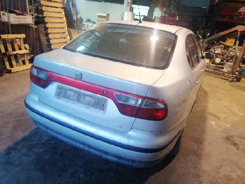 seat toledo (1m2) del año 2000