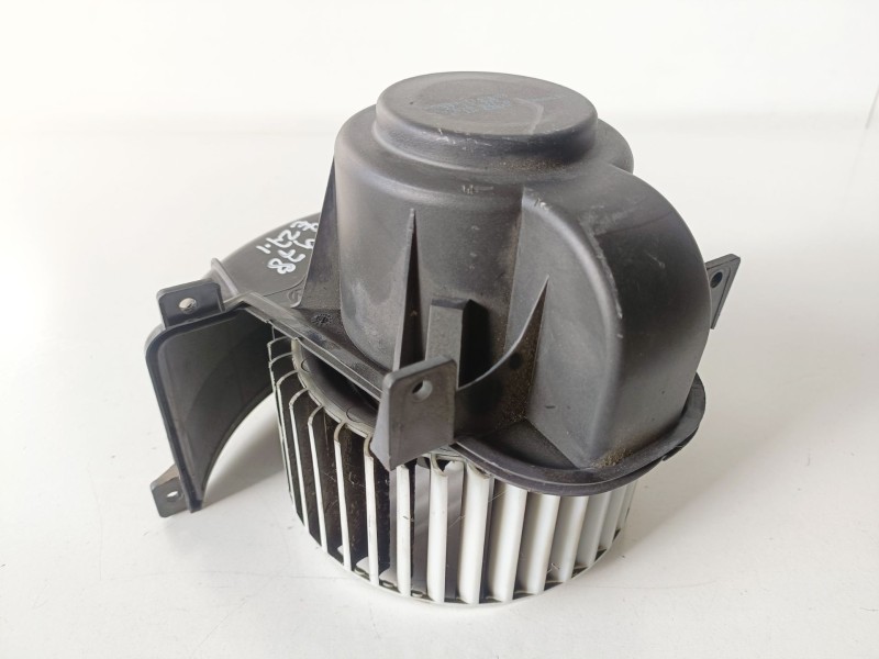 Recambio de ventilador calefaccion para volkswagen touareg (7la) bac referencia OEM IAM 7L0820021Q  