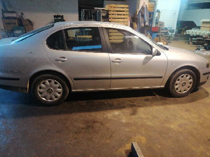 seat toledo (1m2) del año 2000