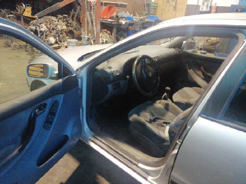 seat toledo (1m2) del año 2000