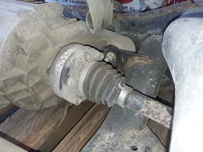 Recambio de transmision trasera izquierda para audi q7 (4l) bug referencia OEM IAM 7L8501201  