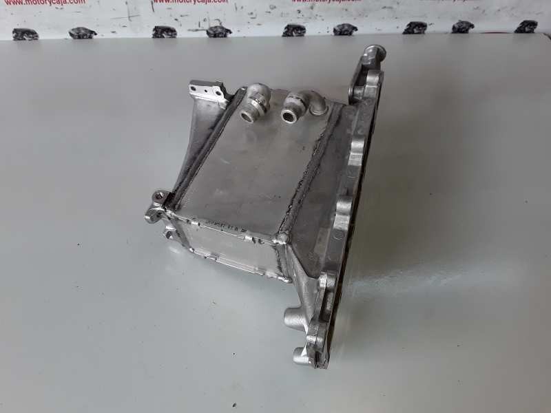 Recambio de colector admision para audi a4 avant (8w5) deu referencia OEM IAM 04L129766AS  
