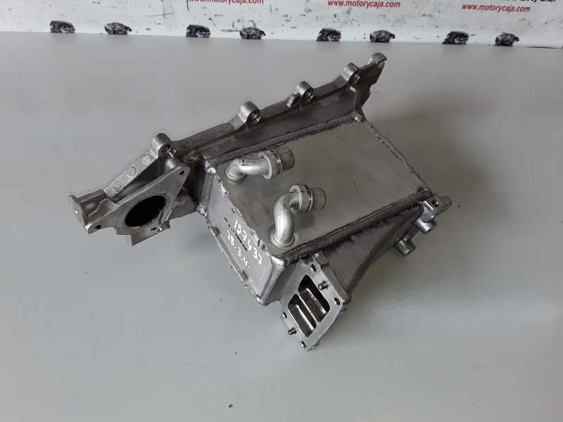 Recambio de colector admision para audi a4 avant (8w5) deu referencia OEM IAM 04L129766AS  