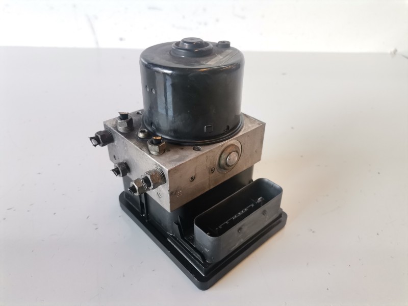 Recambio de abs para opel astra h berlina z19dth referencia OEM IAM 13157578/10096005183  