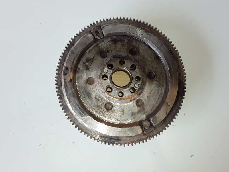 Recambio de volante motor para bmw serie 3 berlina (e90) 204d4 referencia OEM IAM   