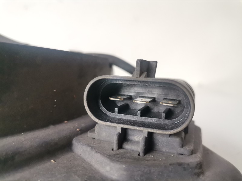 Recambio de electroventilador para opel astra h berlina z19dth referencia OEM IAM 0130303304/24467444  