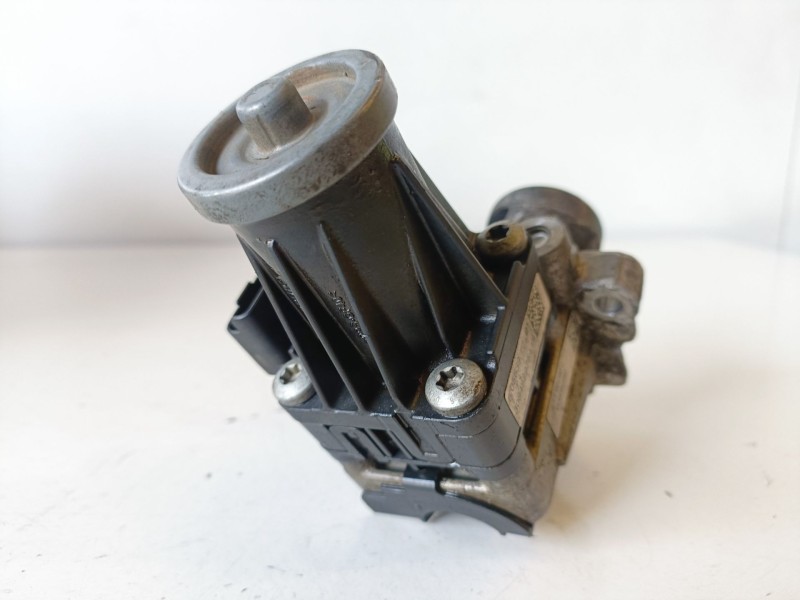 Recambio de valvula egr para opel combo life e yh01 referencia OEM IAM 705720210  
