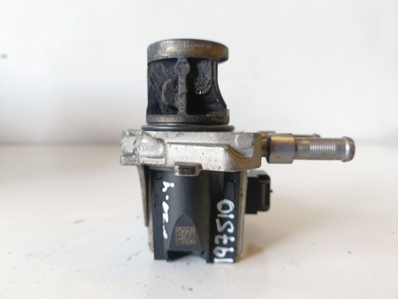 Recambio de valvula egr para opel combo life e yh01 referencia OEM IAM 705720210  